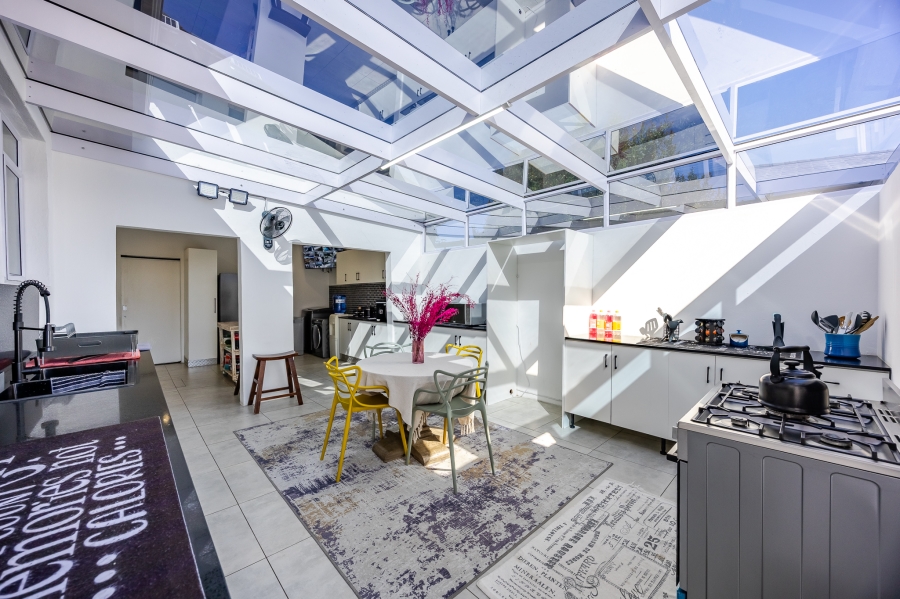 5 Bedroom Property for Sale in Milnerton Central Western Cape
